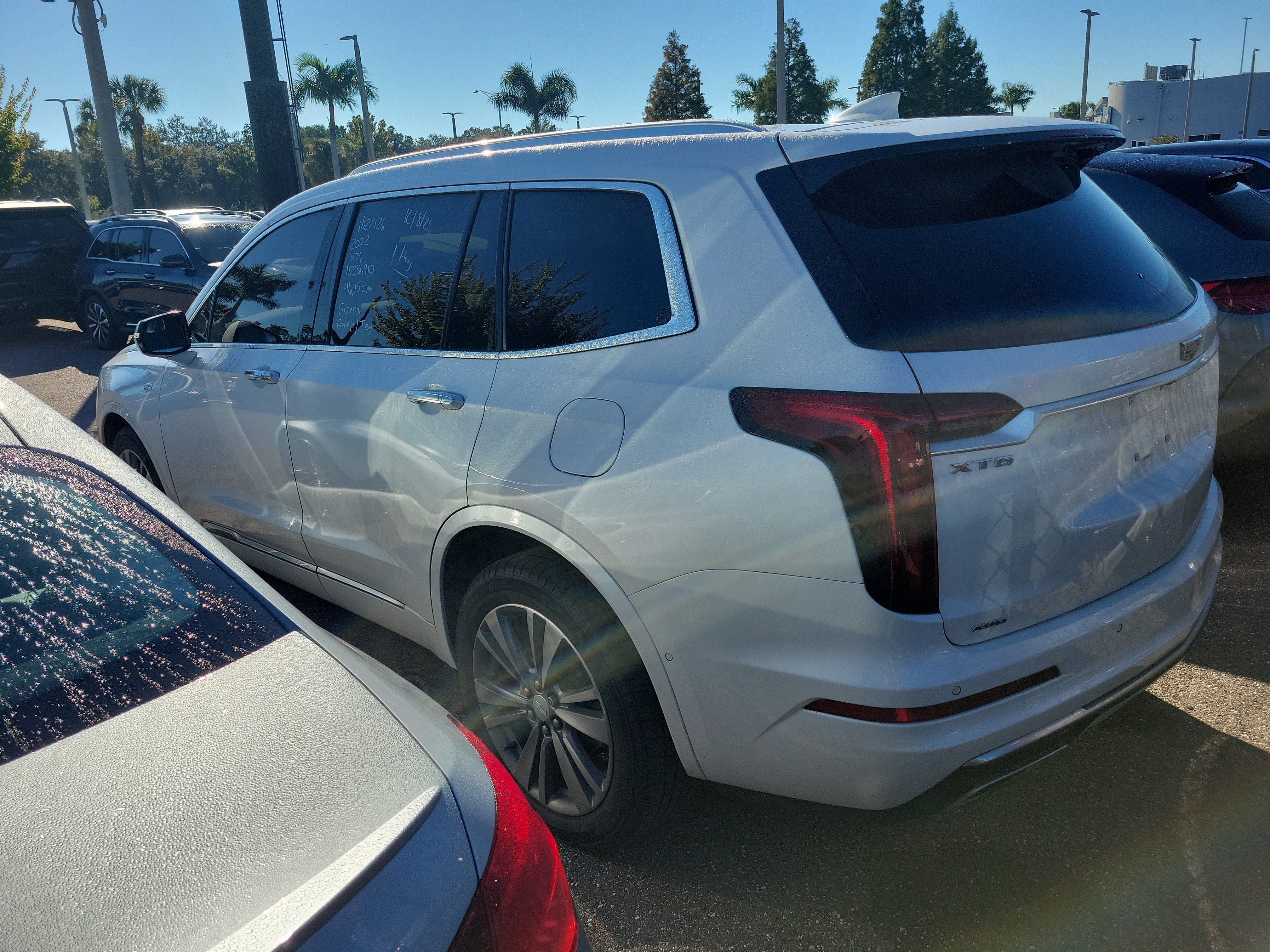 Used 2022 Cadillac XT6 Premium Luxury w/ Technology Package AWD/4WD image 4