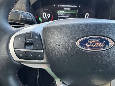 Certified 2025 Ford Explorer Active w/ Active Comfort Package image 17