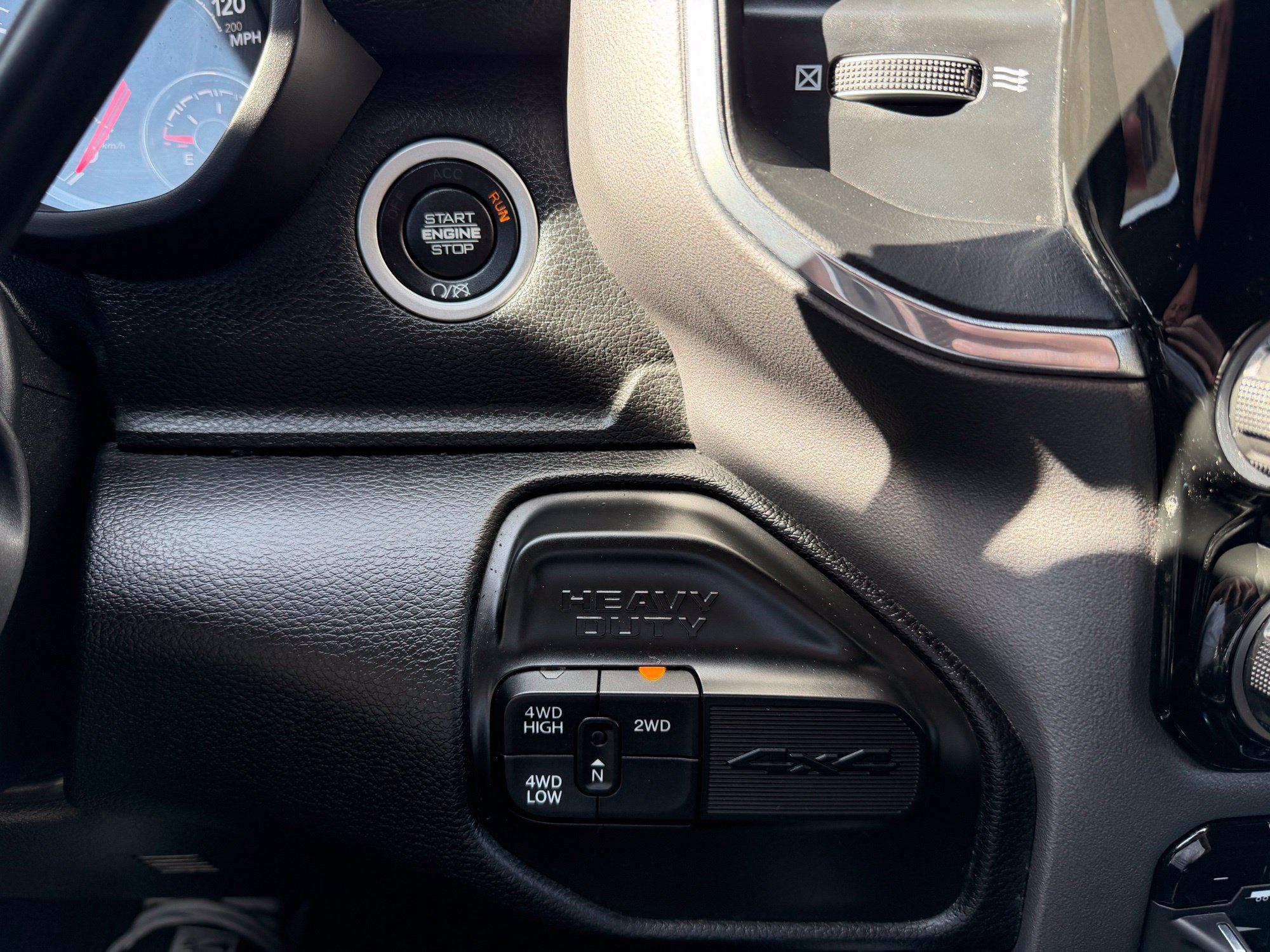 Used 2022 RAM 2500 Laramie w/ Night Edition AWD/4WD image 24