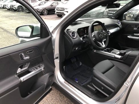 New 2023 Mercedes-Benz EQB 300 4MATIC image 11