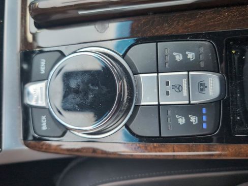 Used 2019 Genesis G90 3.3T Premium AWD/4WD image 29