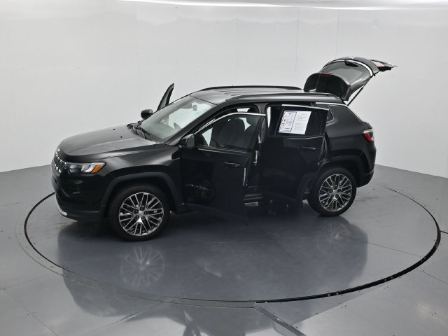 Used 2023 Jeep Compass Limited w/ Elite Group AWD/4WD image 49