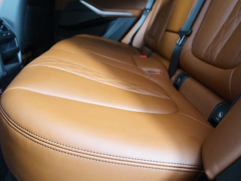 Used 2024 BMW X5 xDrive40i w/ Executive Package image 15