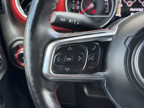 Used 2019 Jeep Wrangler Unlimited Rubicon AWD/4WD image 9