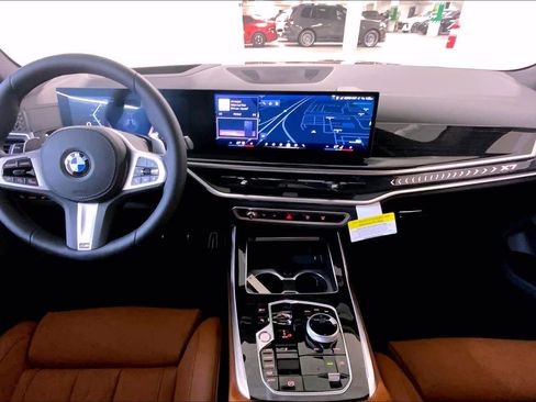 New 2026 BMW X7 xDrive40i w/ Executive Package AWD/4WD image 5