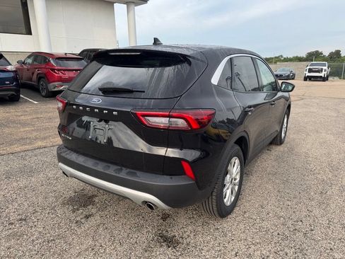 Used 2024 Ford Escape Active w/ Cold Weather Package FWD image 7