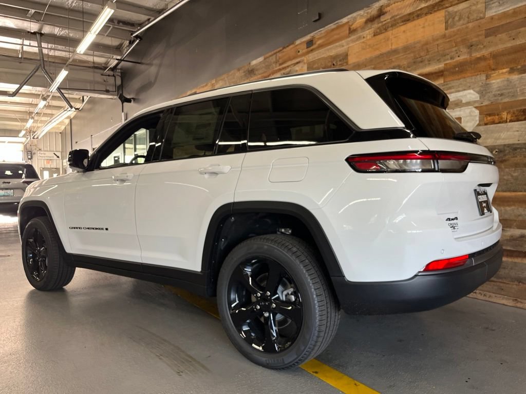New 2026 Jeep Grand Cherokee Limited w/ Limited Altitude Package AWD/4WD image 48