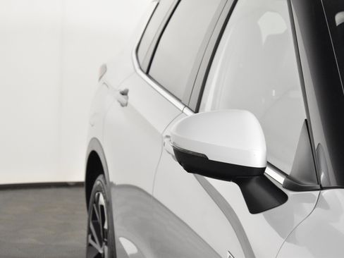 Used 2024 Mitsubishi Outlander SE image 14