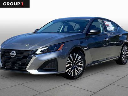 Used 2024 Nissan Altima 2.5 SV