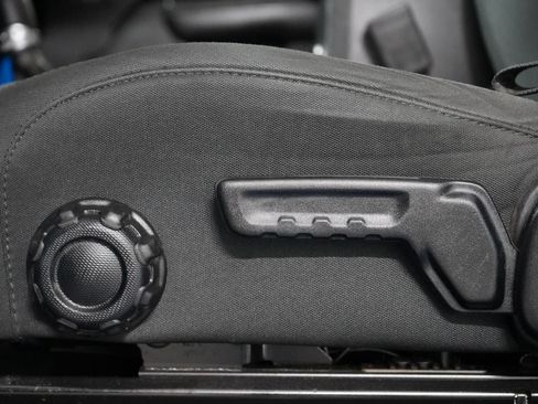 Used 2022 Jeep Wrangler Unlimited Sport AWD/4WD image 14