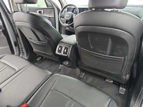 Used 2025 Kia Sorento S w/ Panoramic Sunroof Package image 11