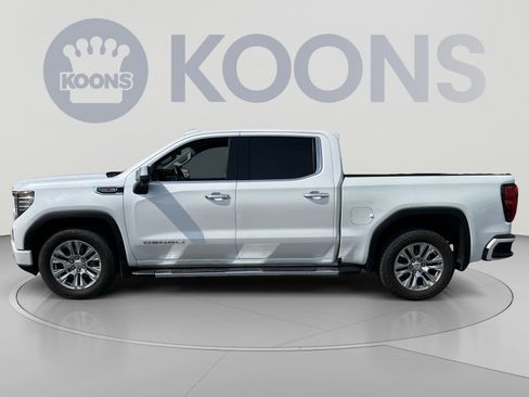 Used 2023 GMC Sierra 1500 Denali AWD/4WD image 2