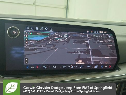 Used 2025 Chevrolet Suburban LT AWD/4WD image 25