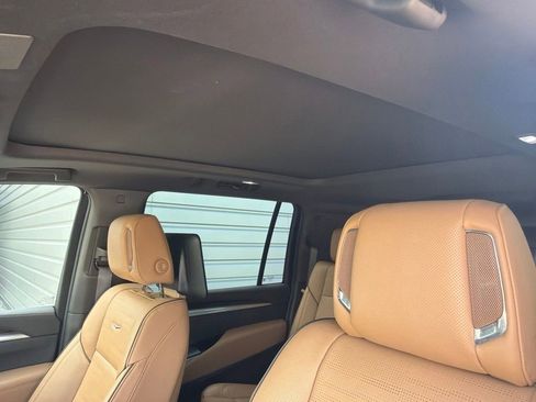 Used 2025 Cadillac Escalade ESV Premium Luxury w/ Touring Package AWD/4WD image 22