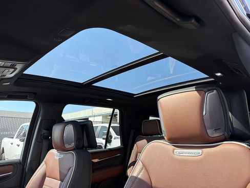 Used 2023 GMC Yukon Denali Ultimate AWD/4WD image 18