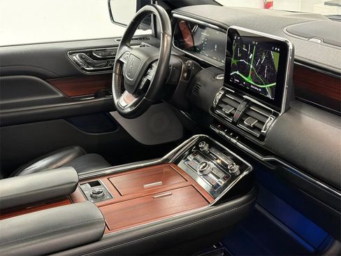 Used 2021 Lincoln Navigator L Reserve w/ Luxury Package image 12
