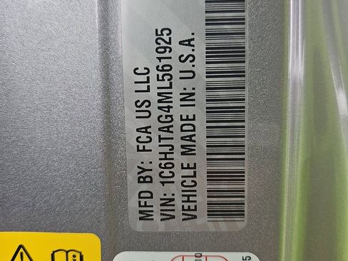 Used 2021 Jeep Gladiator Willys image 21