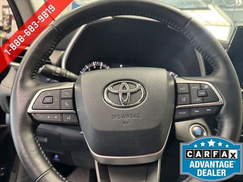 Used 2022 Toyota Highlander XLE AWD/4WD image 20