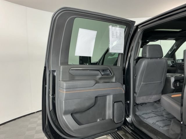 Used 2025 GMC Sierra 3500 AT4 w/ AT4 Premium Plus Package AWD/4WD image 29