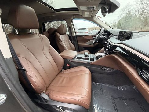 Used 2023 Acura MDX SH-AWD w/ Technology Package image 9