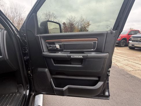 Used 2016 RAM 1500 Laramie w/ Convenience Group image 31