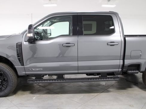 New 2026 Ford F250 Lariat w/ Black Appearance Package image 5