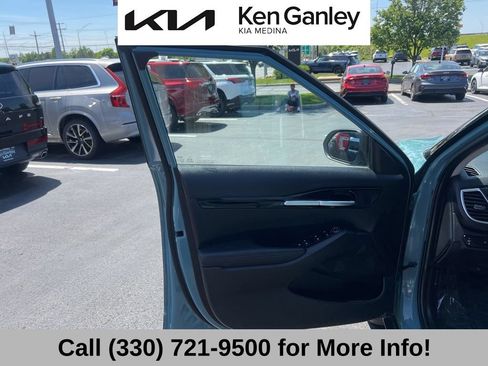 Certified 2025 Kia Seltos S AWD/4WD image 26