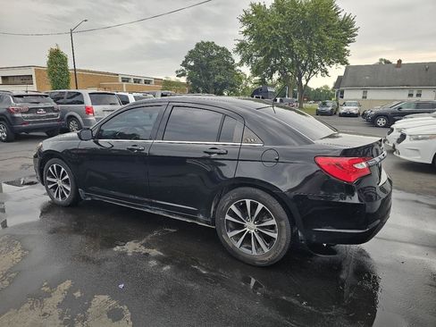 Used 2014 Chrysler 200 Limited w/ Sun/Sound Group FWD image 7