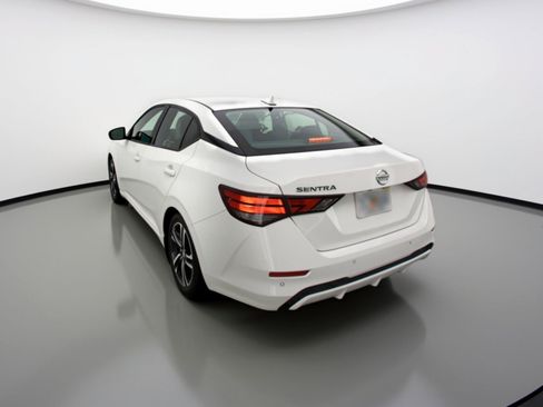 Used 2025 Nissan Sentra SV image 6