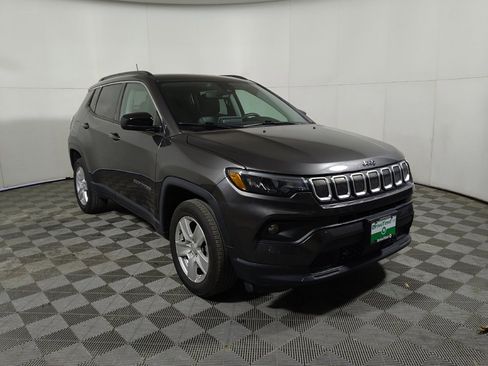 Used 2022 Jeep Compass Latitude w/ Sun and Sound Group image 14
