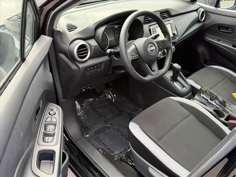 Certified 2025 Nissan Versa S w/ Trunk Package image 9