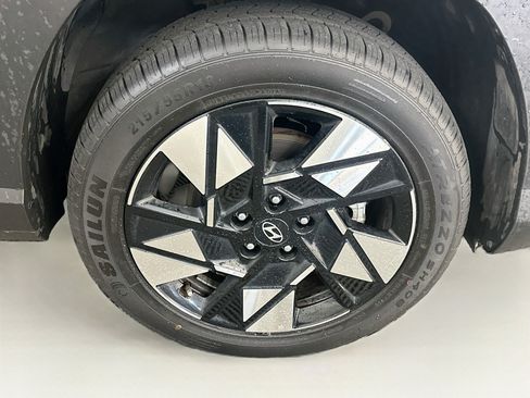 Used 2025 Hyundai Kona SEL AWD/4WD image 11