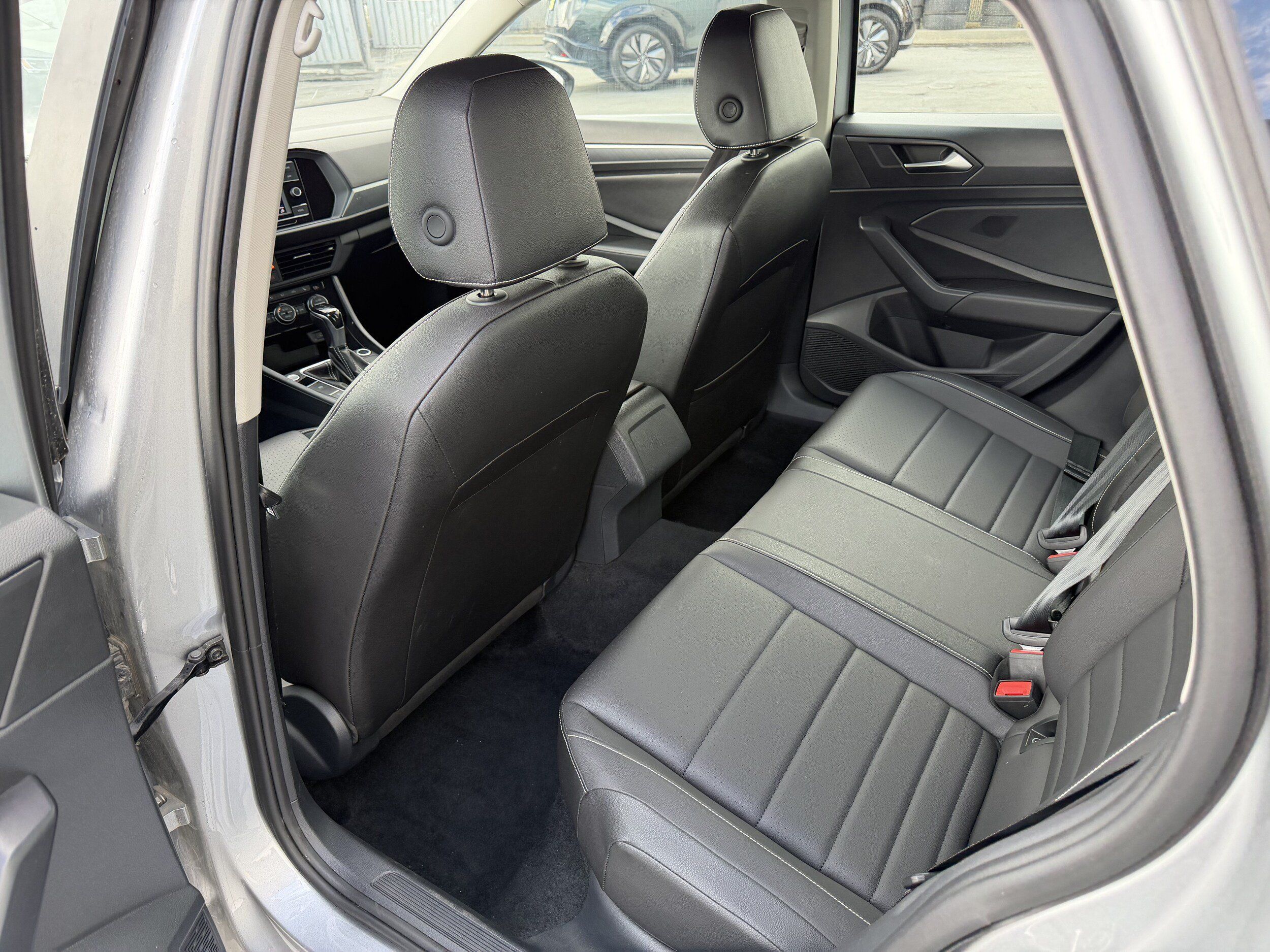 Used 2024 Volkswagen Jetta SE FWD image 24