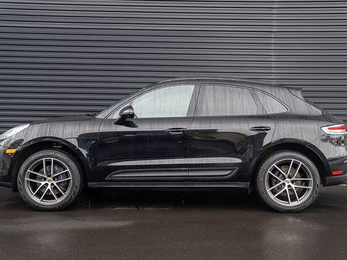 Certified 2026 Porsche Macan AWD/4WD image 2
