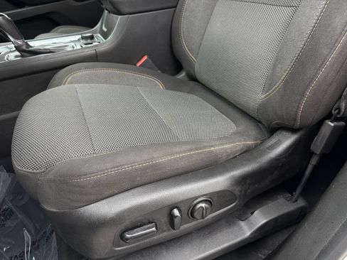 Used 2018 Chevrolet Traverse LT AWD/4WD image 33