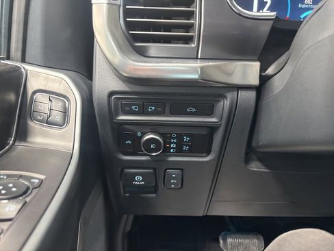 Used 2023 Ford F150 Lariat w/ Equipment Group 502A High image 37