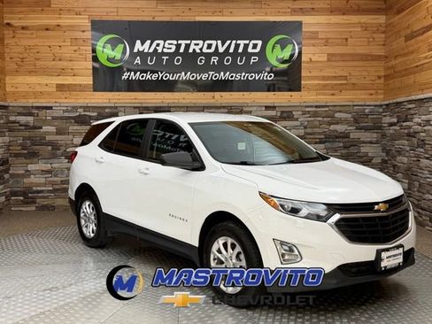 Used 2021 Chevrolet Equinox LS w/ LS Convenience Package AWD/4WD image 1