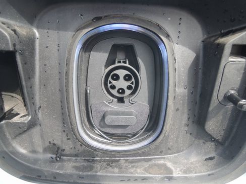 New 2025 Chevrolet Silverado EV LT image 27