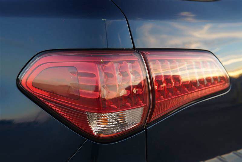Used 2015 INFINITI QX80 4WD w/ 22" Wheel Package image 35