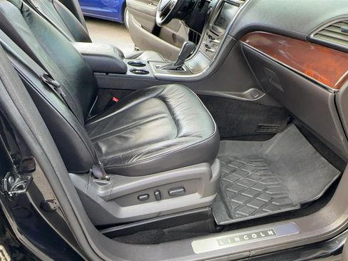 Used 2014 Lincoln MKX AWD w/ Equipment Group 101A image 30