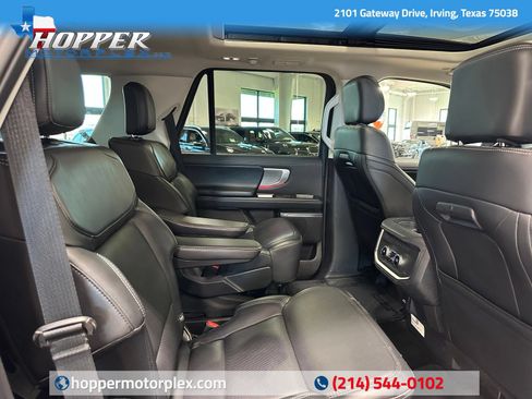 Used 2025 Ford Expedition Platinum AWD/4WD image 52
