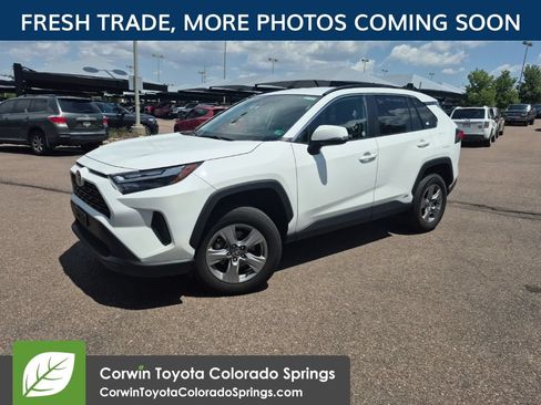 Used 2025 Toyota RAV4 XLE AWD/4WD image 3