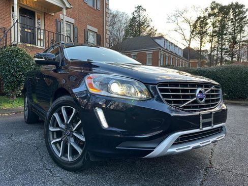 Used 2017 Volvo XC60 T6 Dynamic w/ Preferred Option Package image 6