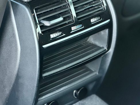 Used 2018 BMW 530e w/ Premium Package 2 RWD image 18