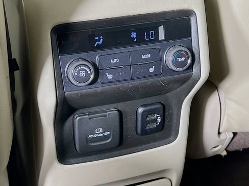 Used 2017 GMC Acadia Denali w/ Technology Package AWD/4WD image 27