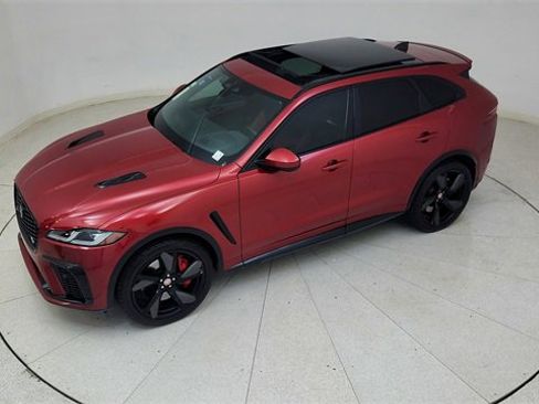 Used 2022 Jaguar F-PACE SVR image 81
