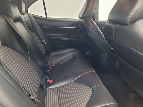 Used 2019 Toyota Camry SE image 19