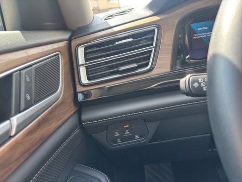 Used 2026 Volkswagen Atlas SE AWD/4WD image 35