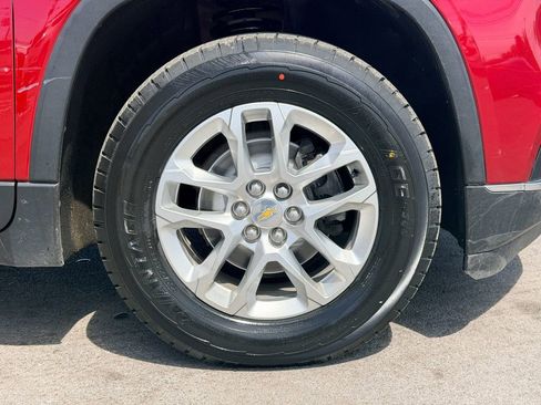 Used 2019 Chevrolet Traverse LT w/ LPO, Floor Liner Package AWD/4WD image 28