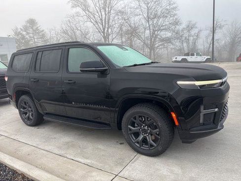 New 2026 Jeep Grand Wagoneer 4WD image 2